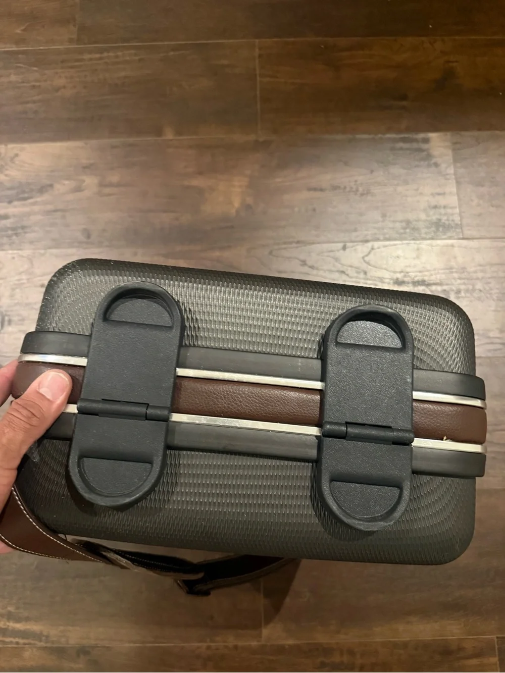 Men's Textured Gray Travel carry over with Brown Leather Strap